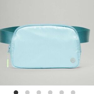 Lululemon Everywhere Belt Bag Icing Blue/Eton Blue New with tags